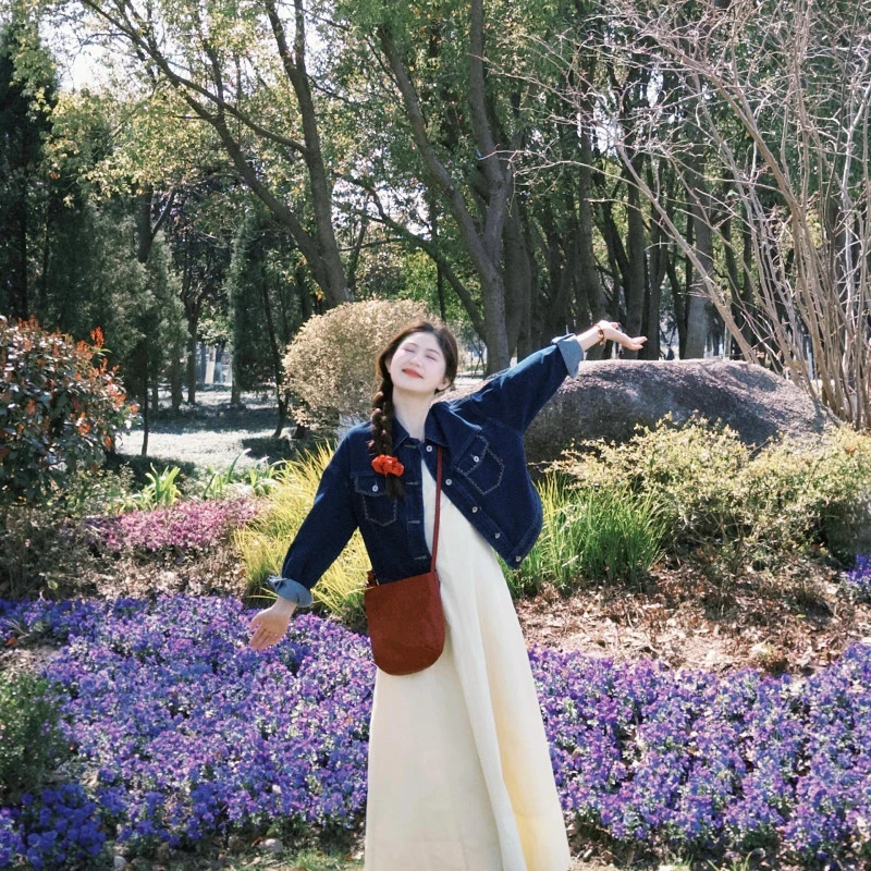 2025春夏新款韩系穿搭休闲牛仔外套女搭配背心连衣裙减龄两件套潮