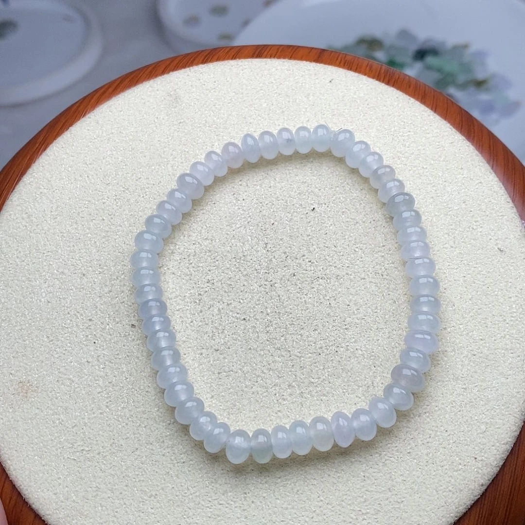 翡翠戒指未镶嵌白冰鼓珠手串