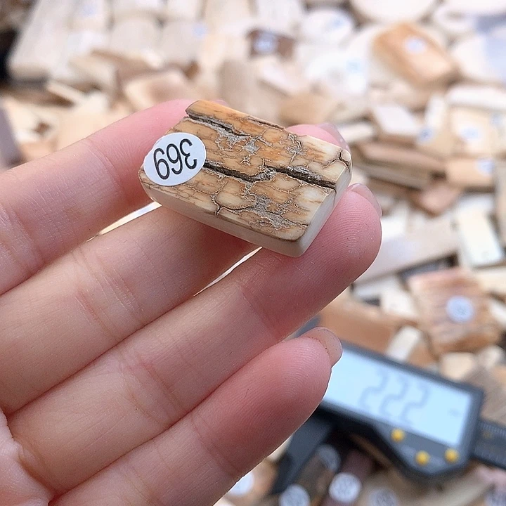 泥塑不打孔联系客服