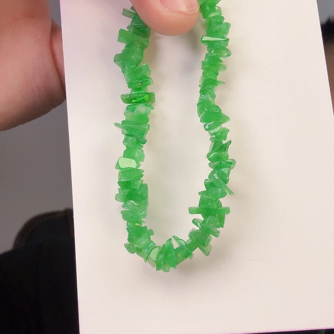 翡翠颈饰未镶嵌一件