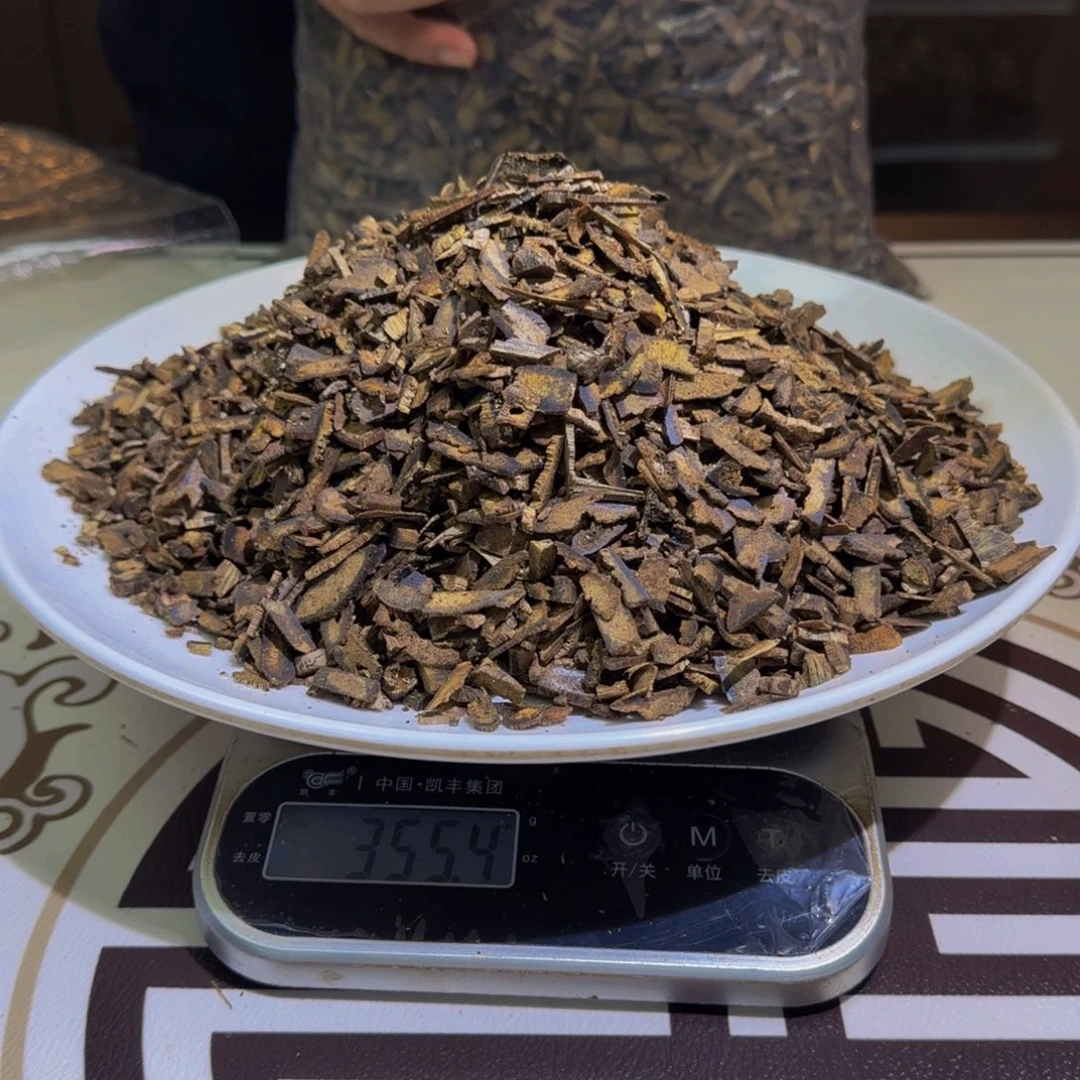 左***右沉香沉香碎屑红金倪355克克克克