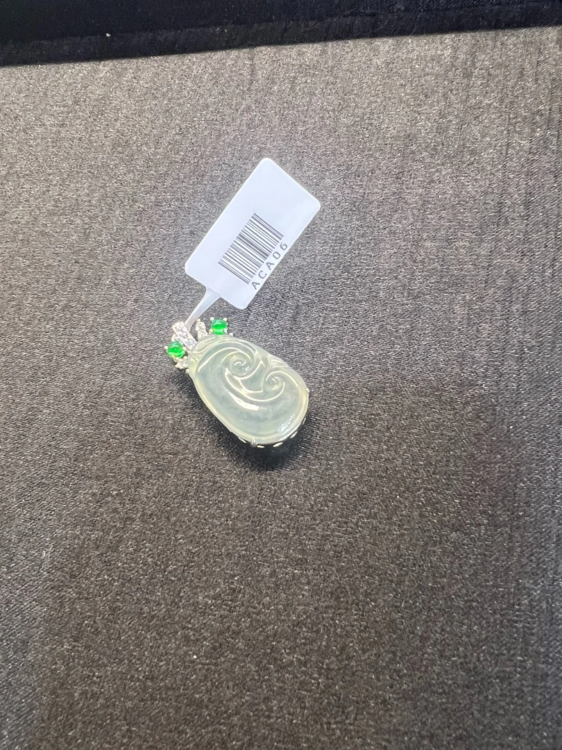 天然A货翡翠ACA06冰种如意吊坠多样性发其一