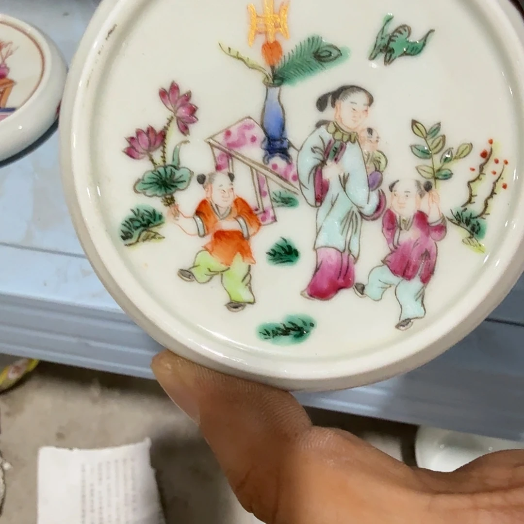 瓷片摆件等方式在不同部位上都