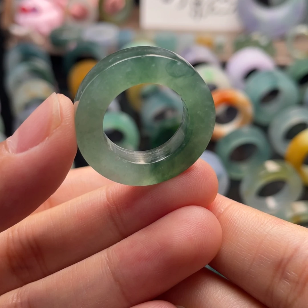 定制翡翠未镶嵌  江南绿