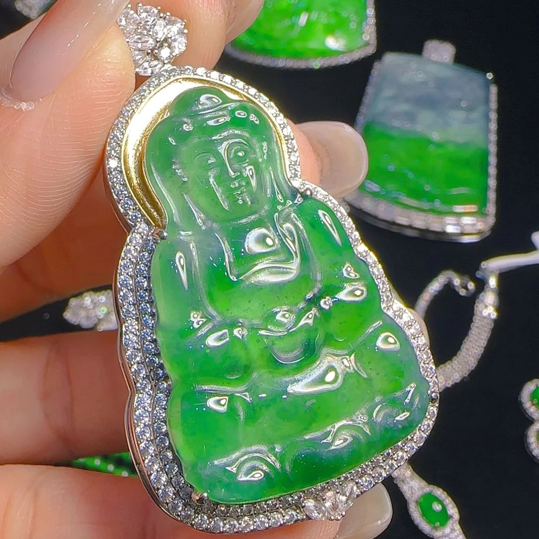 翡翠吊坠(赠链)未镶嵌