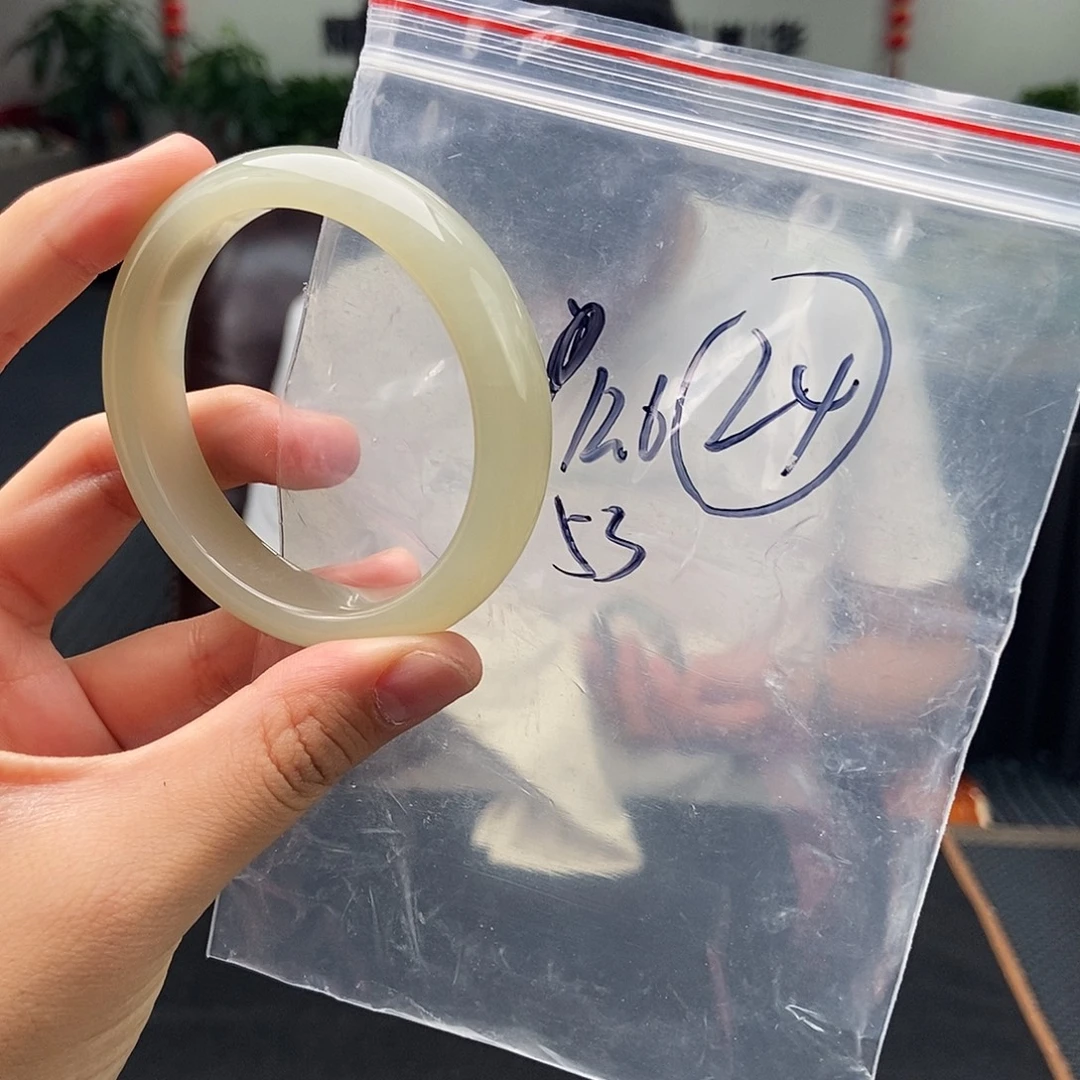 未镶嵌手镯和田玉颜色多样性发拍一发一