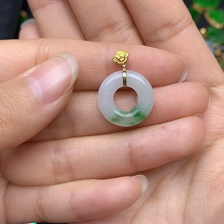 翡翠颈饰18K金镶嵌天然翡翠