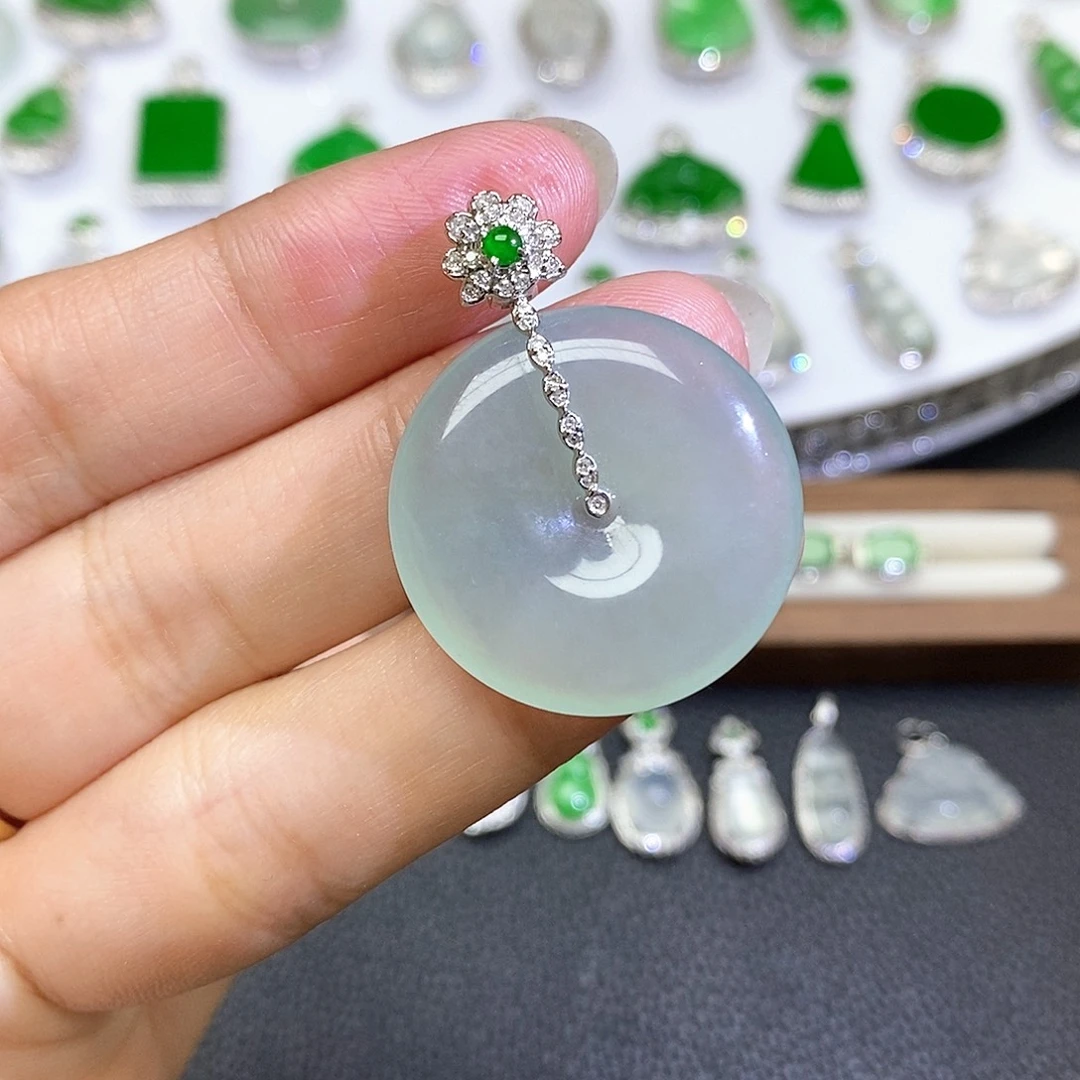 翡翠18K金镶嵌吊坠(不含链)