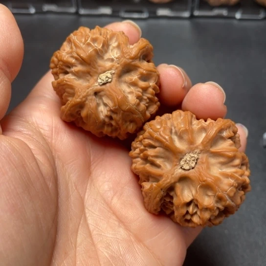 【闪购商品】把件文玩核桃苹果………