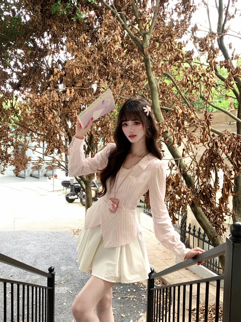 越韩小鱼 轻颜半夏 法式少女风长袖粉色条纹拼接假两件连衣裙女