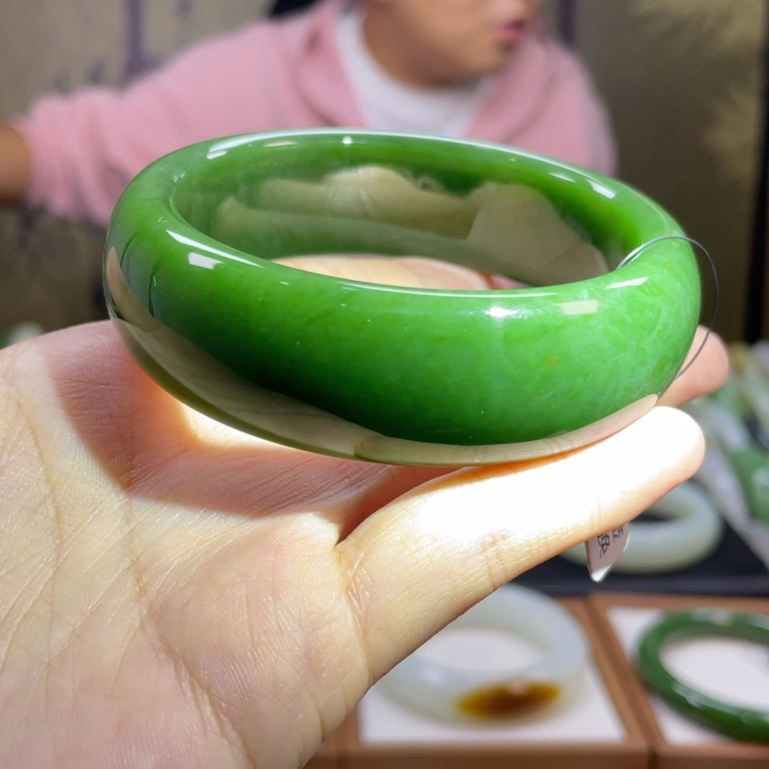 和田玉未镶嵌手镯60圈