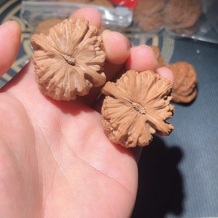 桃核吊坠A***T40尺寸三角白