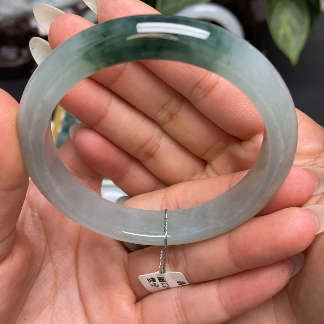 翡翠未镶嵌手镯天然