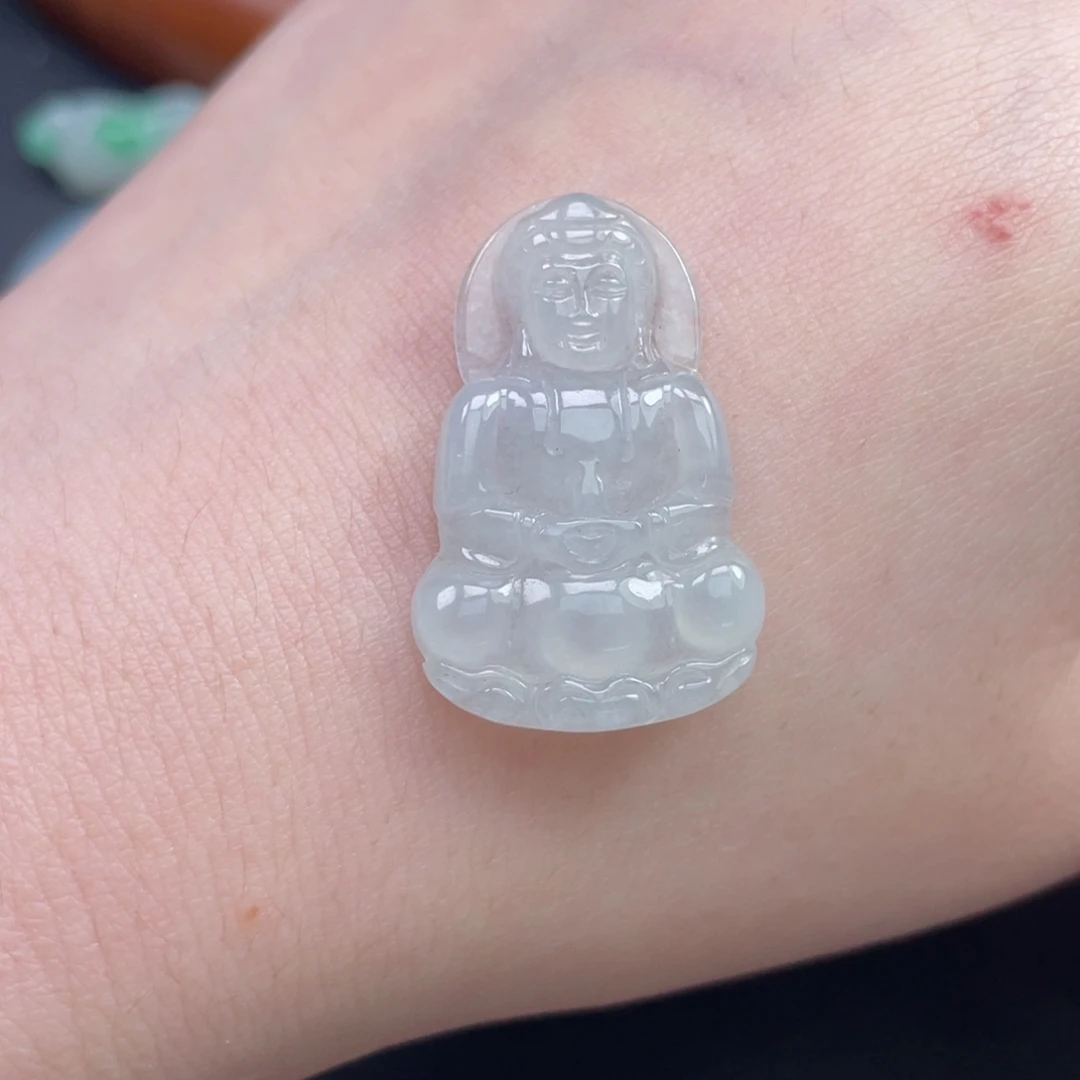 翡翠未镶嵌颈饰观音