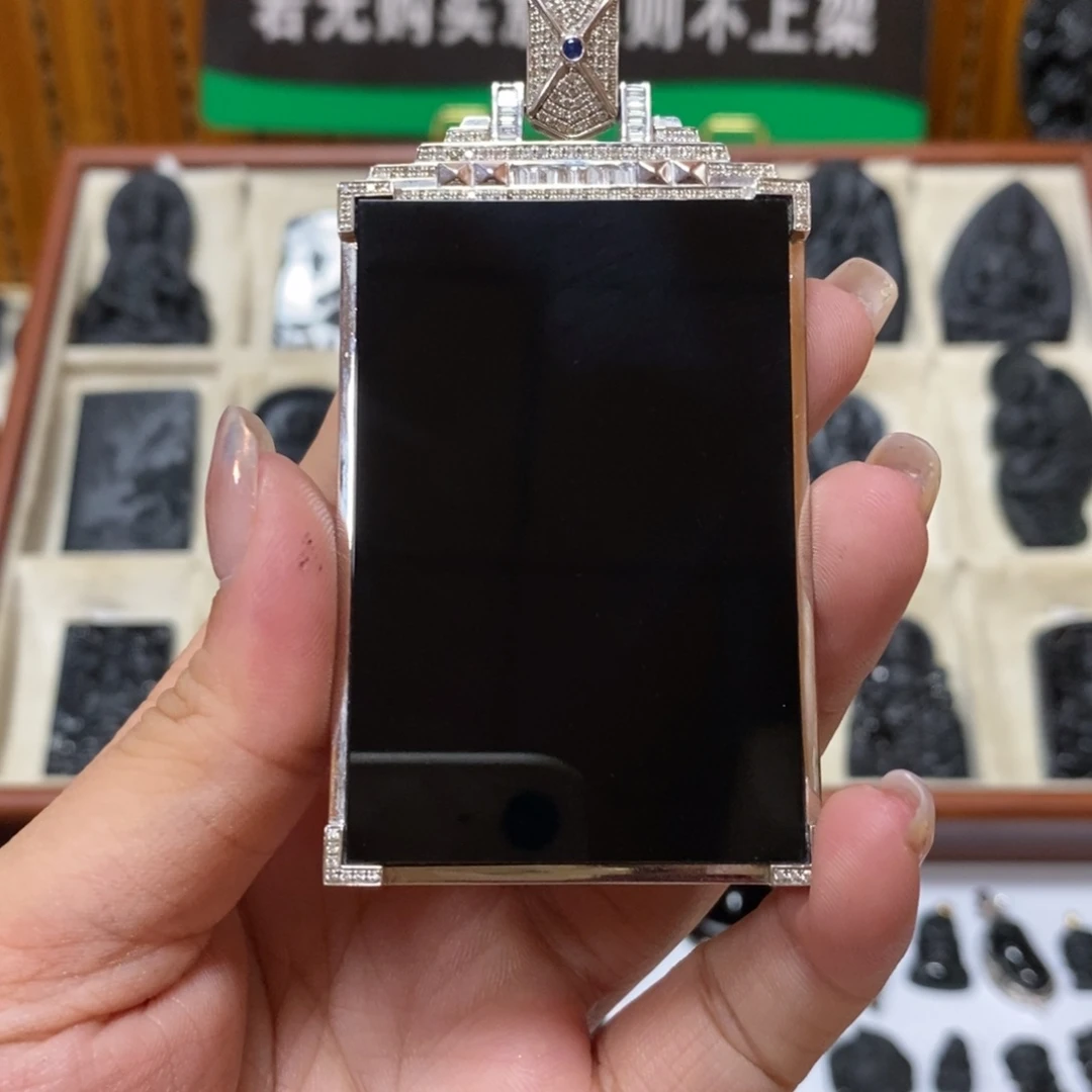 雷***行翡翠18K金镶嵌颈饰翡翠