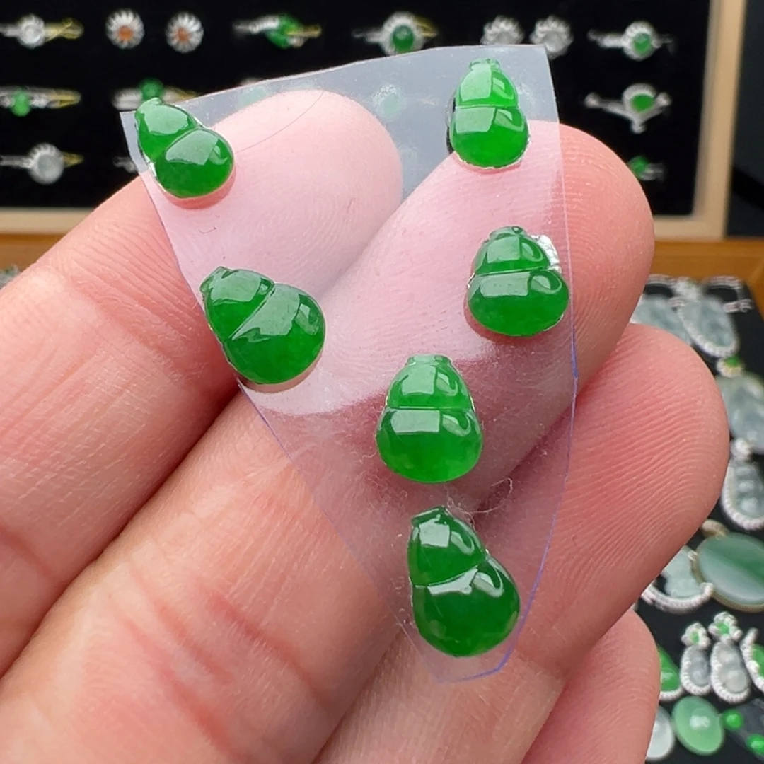 翡翠未镶嵌颈饰葫芦套链