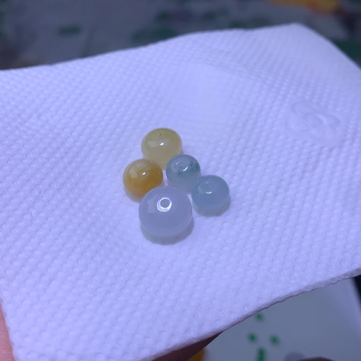 唐***以定制翡翠未镶嵌翡翠