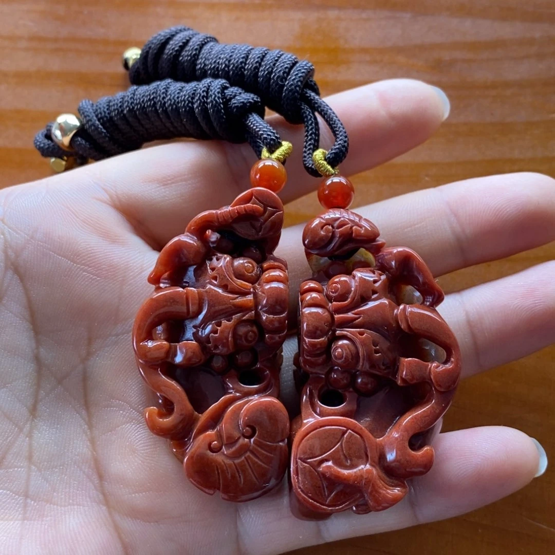 石英质玉（黄龙玉）未镶嵌颈饰