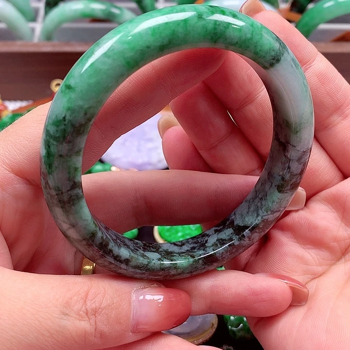 翡翠未镶嵌手镯翡翠手镯