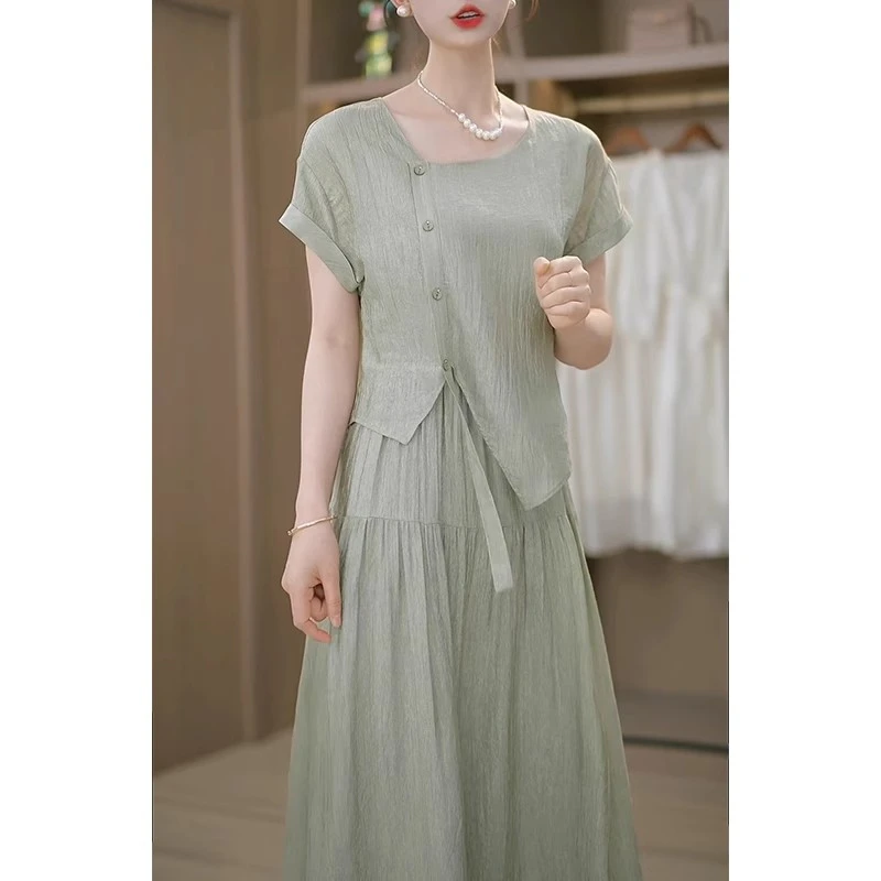 2025夏季新款短袖中长设计感连衣裙女假两件遮肉显瘦减龄时尚裙子