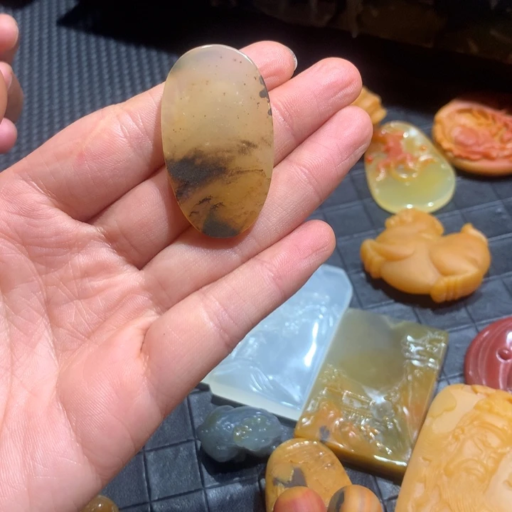 ~***️石英质玉（黄龙玉）未镶嵌颈饰