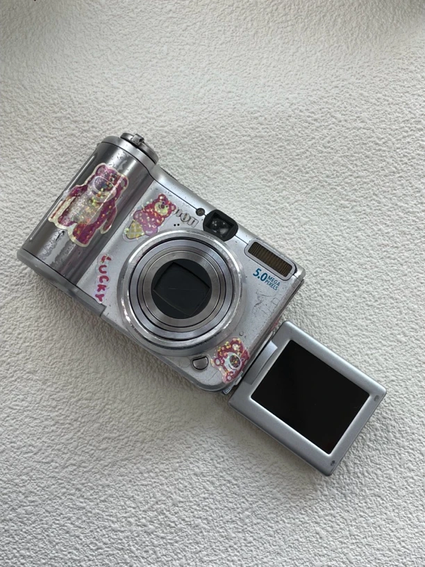 8新 Canon/佳能 a610翻转屏冷白皮奶油肌自备五号电池