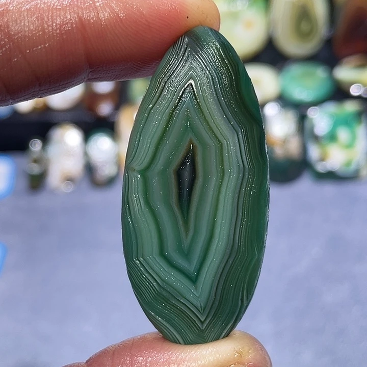 玛瑙/玉髓未镶嵌珠宝奇石