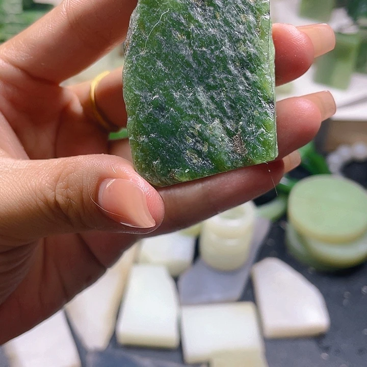 和田玉（糖玉）未镶嵌珠宝半成品