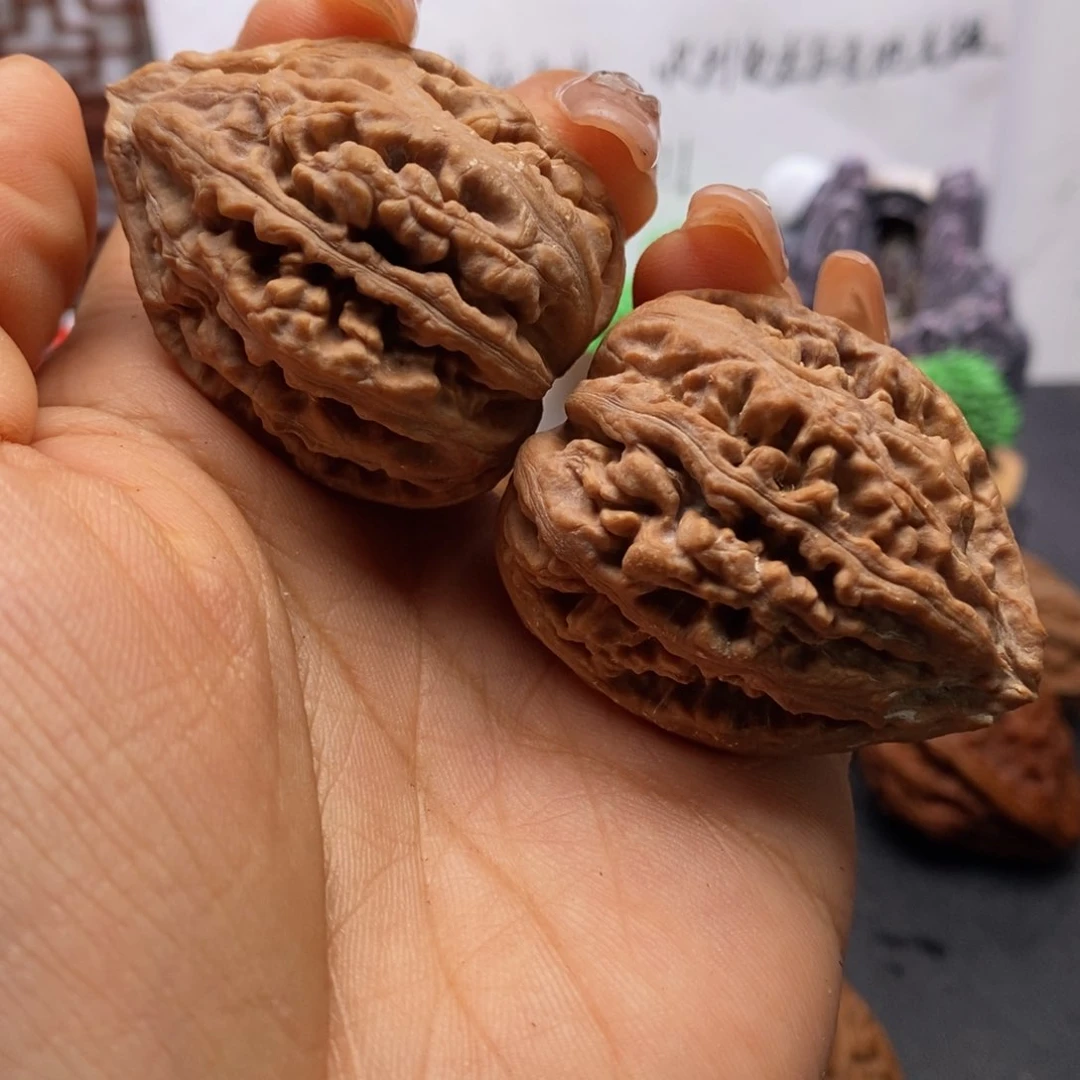 文玩核桃把件用****6核桃82瑕疵阴皮