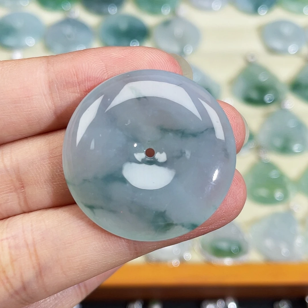 翡翠未镶嵌颈饰吊坠