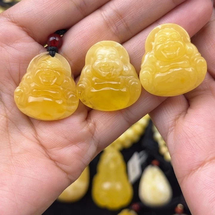 琥珀未镶嵌颈饰琥珀，多样性发其一