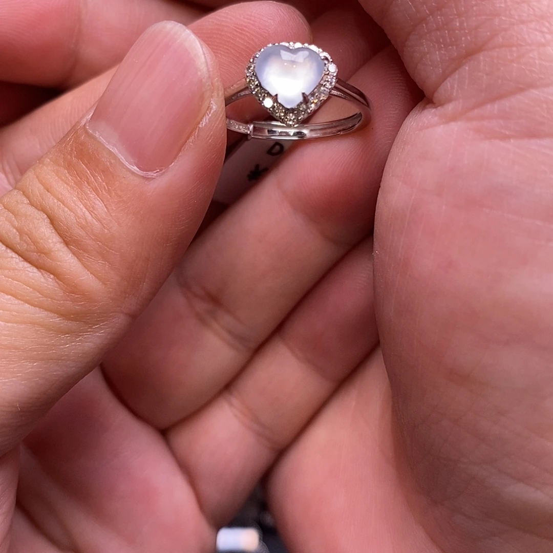 翡翠银S925镶嵌戒指爱心戒指