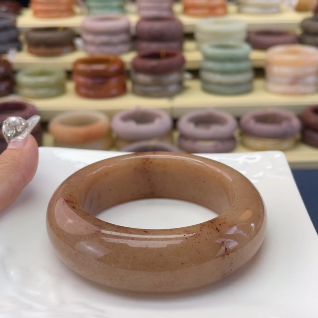 【闪购商品】石英质玉手镯未镶嵌关*尔