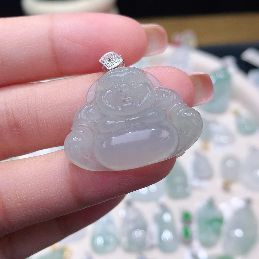 颈饰18K金镶嵌翡翠佛公