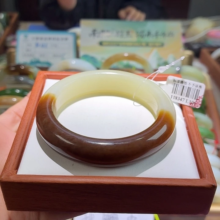 和田玉未镶嵌手镯56/57