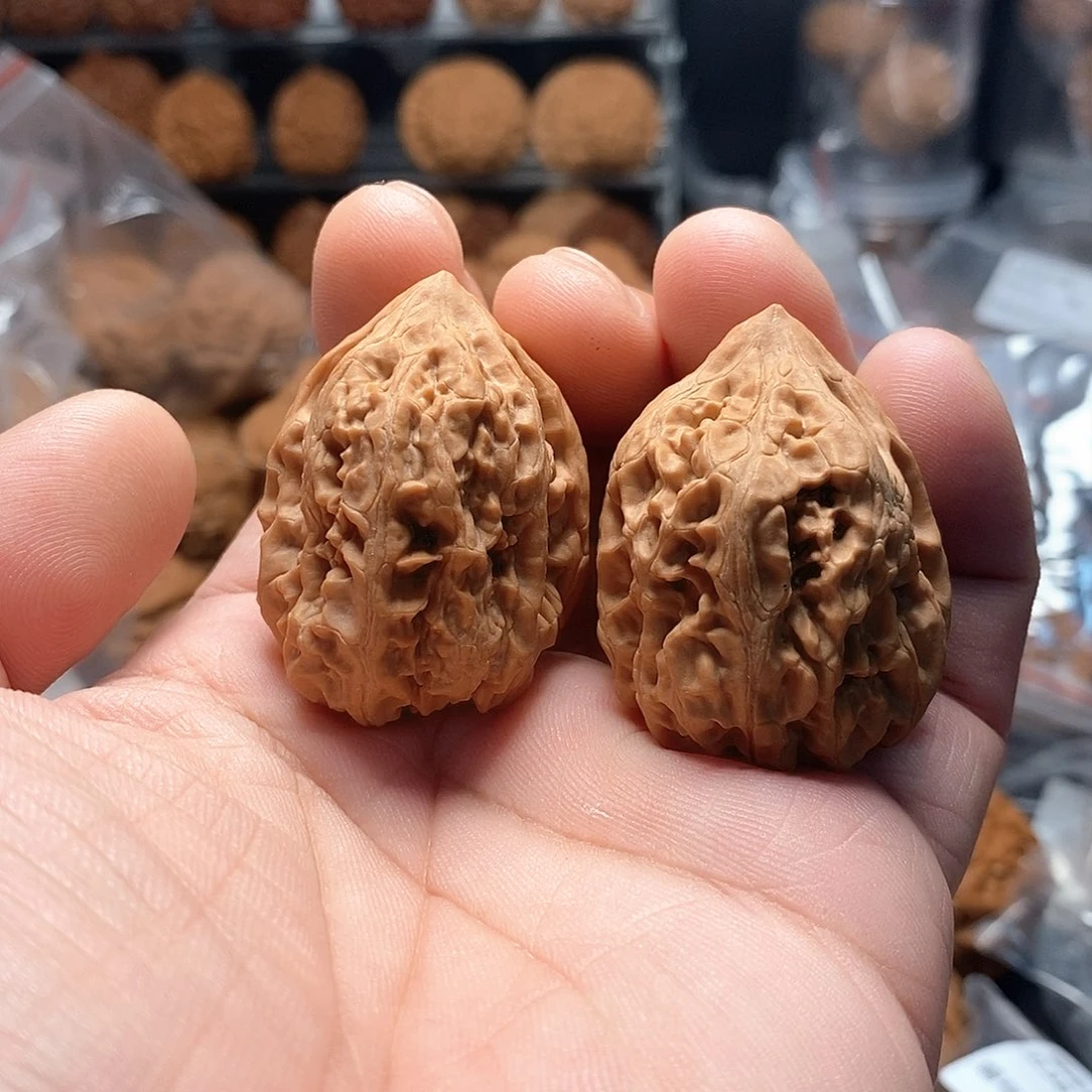 金****文玩核桃平谷火苗38-05