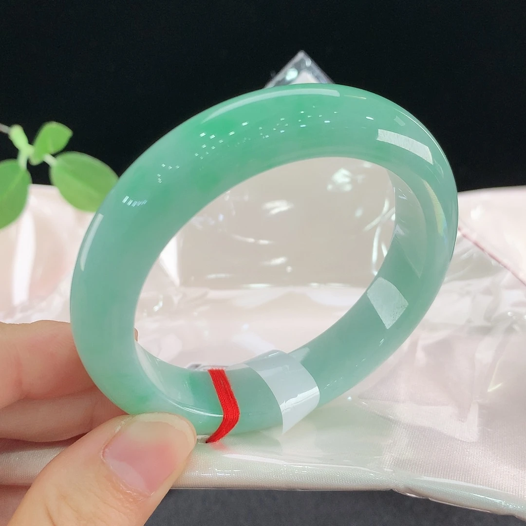 翡翠未镶嵌手镯0480