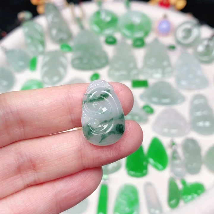 颈饰未镶嵌翡翠缅甸天然A货翡翠