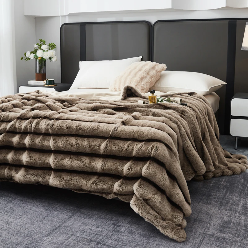 轻奢美拉德多功能兔毛牛奶绒毛毯加厚秋冬保暖午睡毯午休毯沙发毯