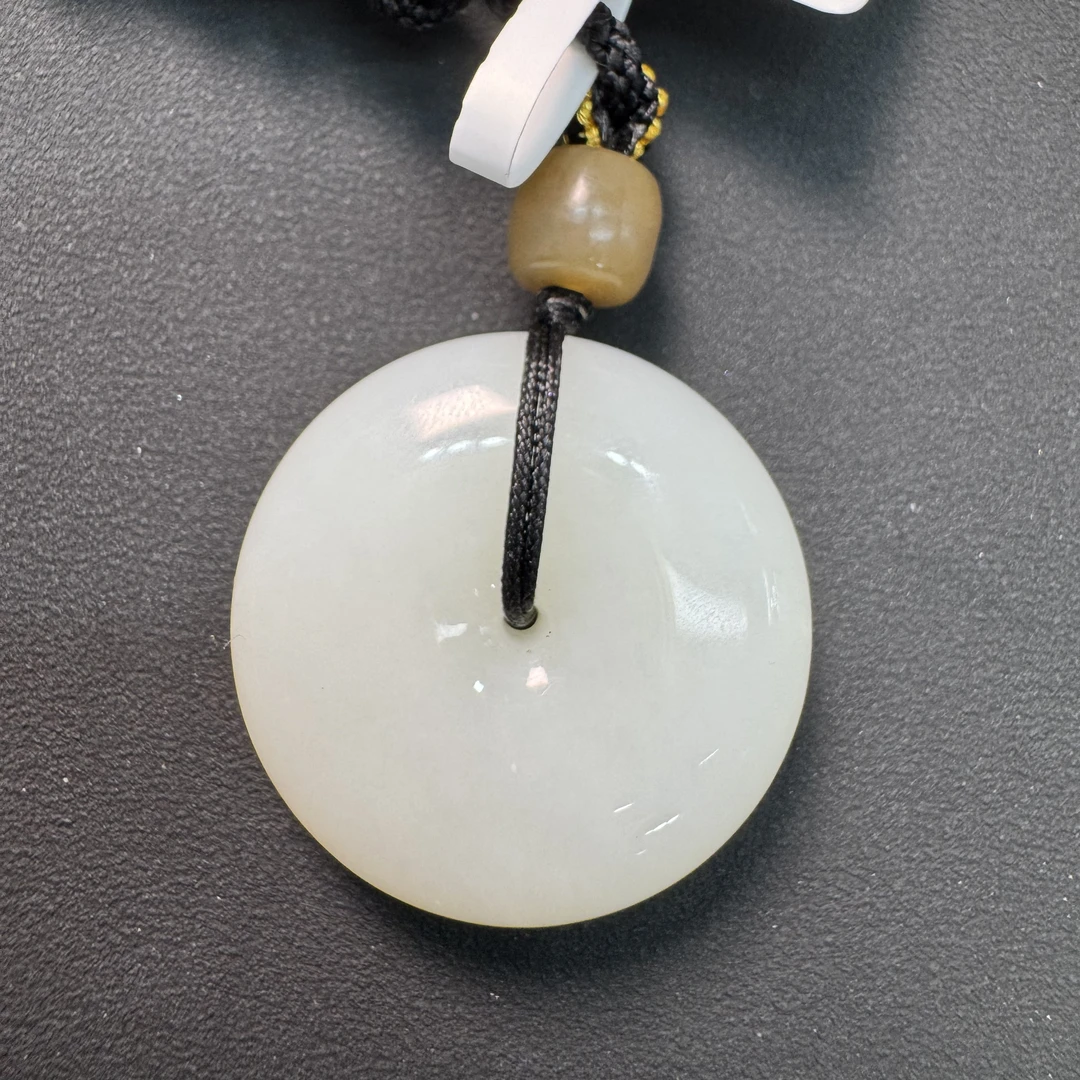 715-和田玉厚平安扣