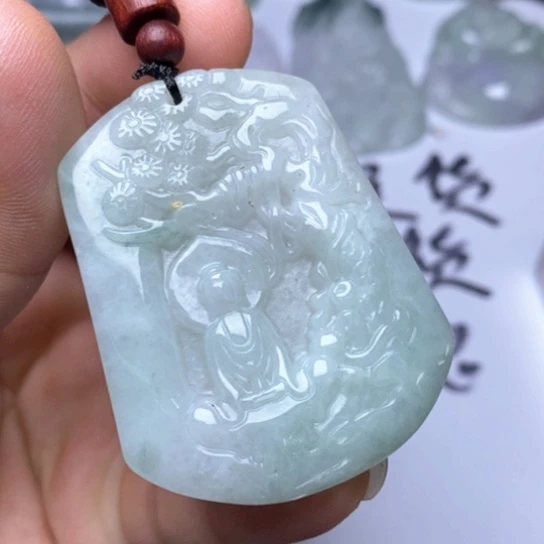 翡翠未镶嵌颈饰翡翠