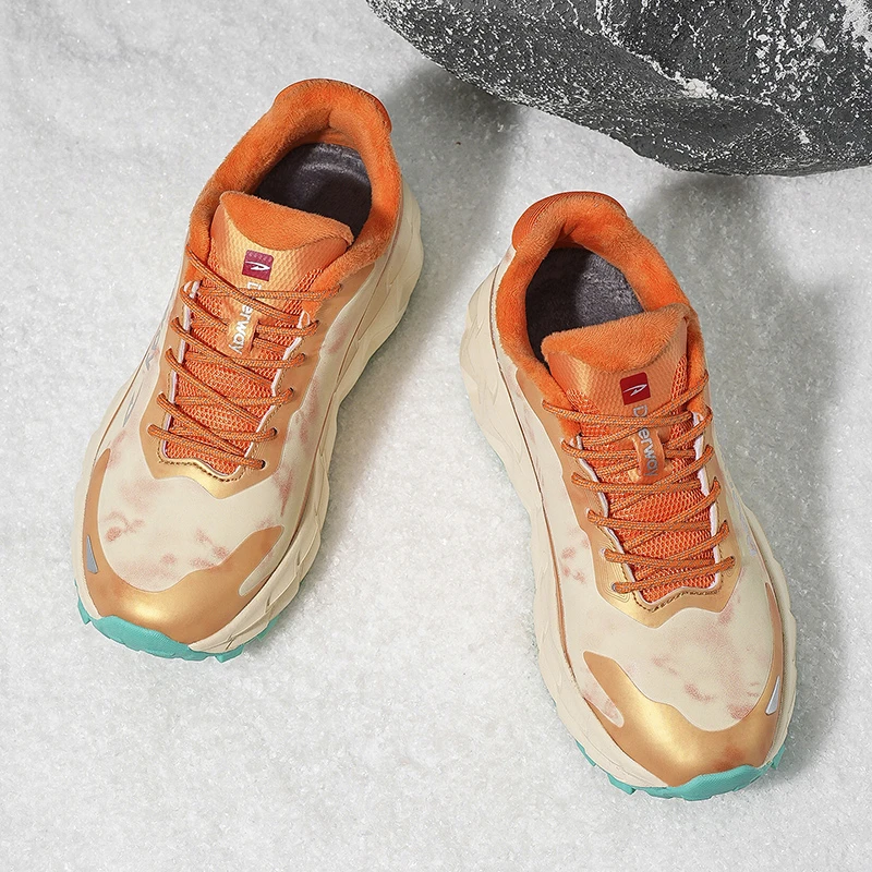 Deerway/德尔惠冬季轻便防滑缓震徒步登山运动鞋男女款户外休闲鞋