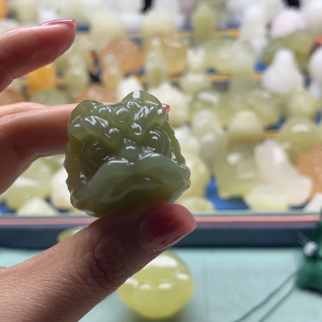 幸****玉天然桌面小摆件