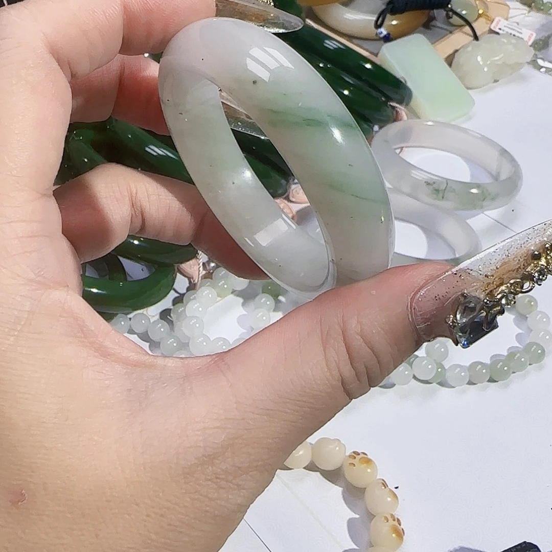 石英质玉手镯未镶嵌郭*岚