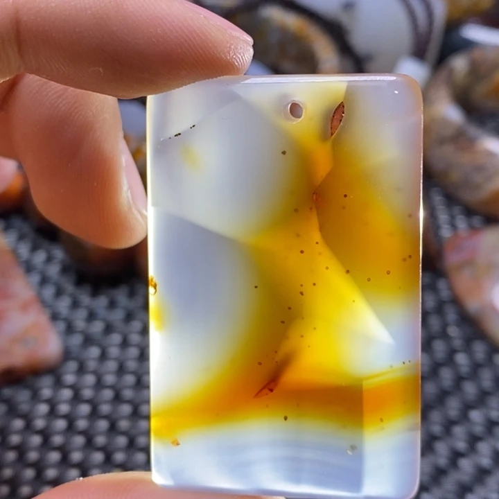 玛瑙/玉髓颈饰未镶嵌