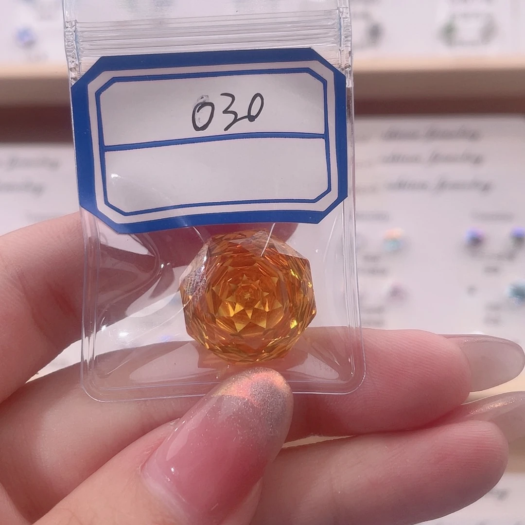 钛钢锆石其他（人造材质）?**?