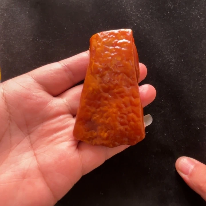 蜜蜡未镶嵌珠宝奇石