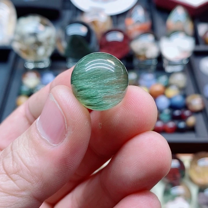 尤***伊水晶未镶嵌颈饰水晶裸石未镶嵌