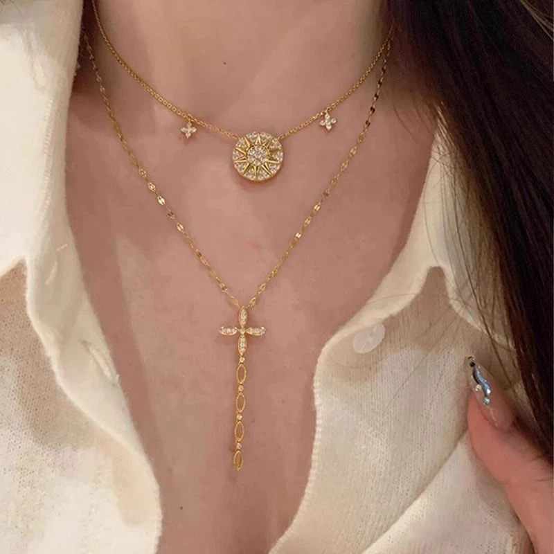 爆闪八芒星叠戴锁骨链女2025新款轻奢小众精致十字架流苏百搭项链