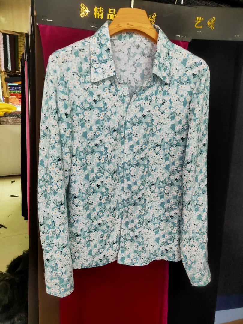 适合老人家春天穿的中老年棉绸宽松衬衫碎花衬衣长袖